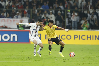 Albos y toreros se enfrentan en el estadio Rodrigo Paz Delgado por la LigaPro.
