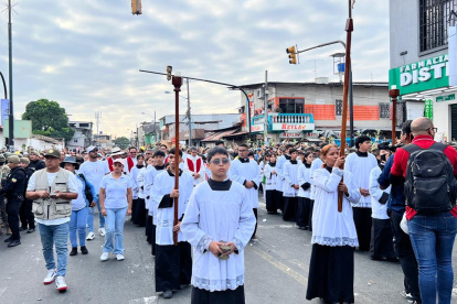 La procesión inició a las 07:00 desde el Santuario Cristo del Consuelo.