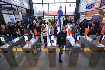 Sistema de recaudo arranca en Quito con pago digital en Trolebús, Ecovía y Metro en fase inicial.