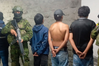 Problema. Adolescentes aislados durante fiesta clandestina en Quito.
