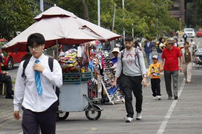 Con el objetivo de fomentar el turismo durante el feriado se dispuso la reducción temporal del IVA, de 15 a 8 por ciento, en Ecuador.