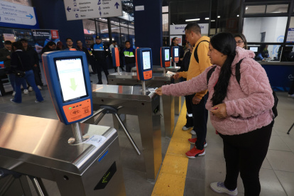Servicio. La estación El Recreo, en el sur de la ciudad, es una de las seis paradas que ya cuentan con el sistema integrado.