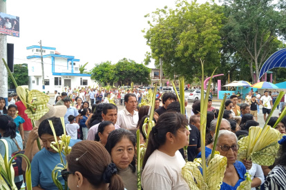 Decenas de devotos en la provincia de Santa Elena participaron en las procesiones del Domingo de Ramos