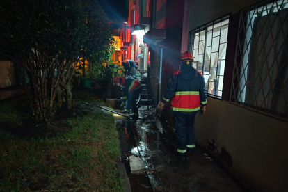 En Calderón y San Antonio hubo acumulación de agua.