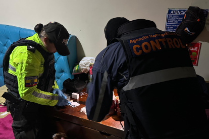 Operativos de la Agencia Metropolitana de Control dejaron como resultado la clausura de dos hostales en el sur de Quito por incumplir normas sanitarias y de seguridad contra incendios.