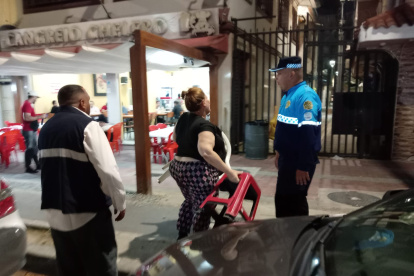 Segura EP volvió al sitio a despejar la vía pública.