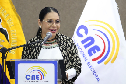 Diana Atamaint asegura que el CNE adelantó las elecciones para noviembre por el fenómeno de El Niño, pero otros países no tienen previsto ese evento climático.