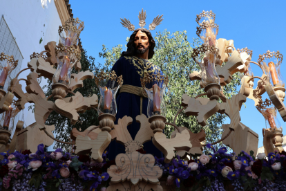 Procesiones religiosas marcan la agenda de Semana Santa en Ecuador.