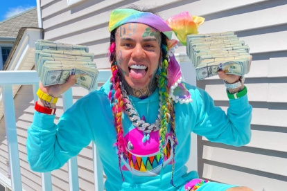 El rapero estadounidense alcanzó la fama a finales de 20217 con su sencillo “Gummo”, alcanzando el puesto 12 en el  Billboard Hot 100