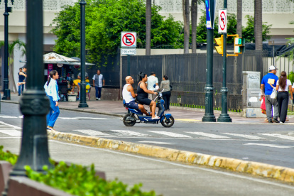 Los scooters eléctricos se han vuelto un vehículo más de libre circulación en las vías de la ciudad