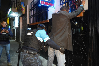 En los operativos se revisaron a personas y negocios del sur y centro de Quito.