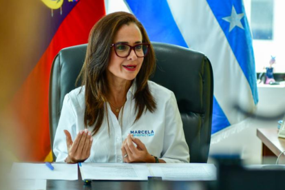 Marcela Aguiñaga anunció mediante un video su decisión de renunciar a la Prefectura del Guayas y no participar en la reelección.