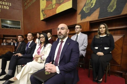 Alexandra Villacís fue posesionada por la Asamblea Nacional como vocal suplente de la Judicatura.