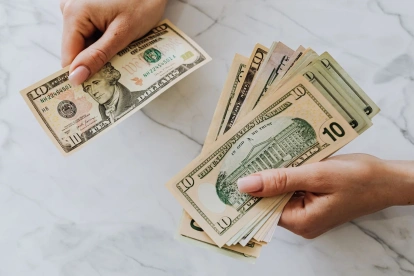 Invertir el dinero adecuadamente requiere información y decisión midiendo el riesgo