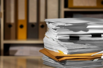 Los excesivos trámites burocráticos frenan la inversión, el emprendimiento y el empleo