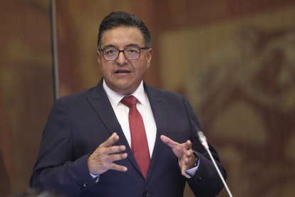 El asambleísta correísta, Franklin Samaniego, anunció que la Revolución Ciudadana presentó una demanda de inconstitucionalidad en contra de la resolución del CNE para cambiar las elecciones seccionales.