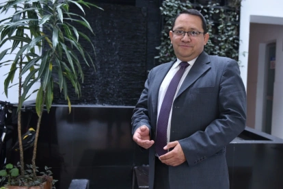 Mauricio Torres, contralor general, anuncia acciones de control en Municipios y prefecturas de Ecuador.