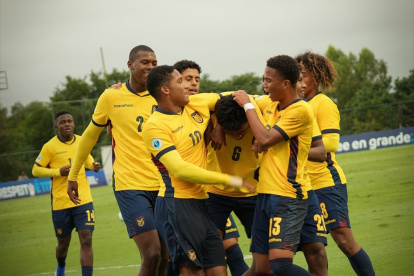 La selección de Ecuador venció 2-1 a Uruguay en el Sudamericano Sub-17.
