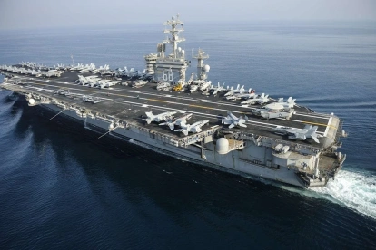 USS Nimitz es el buque líder de su clase y uno de los portaaviones más grandes del mundo.