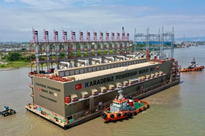 Elecaustro adjudicó en marzo de 2026 a Karpowership el contrato de generación térmica flotante Esclusas IV.