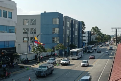 El Cuartel Modelo está ubicado en la avenida de las Américas, en Guayaquil.
