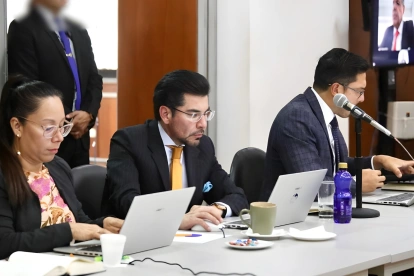 Referencial. Autoridades durante una reunión en el marco de operativos contra el crimen organizado en Ecuador.