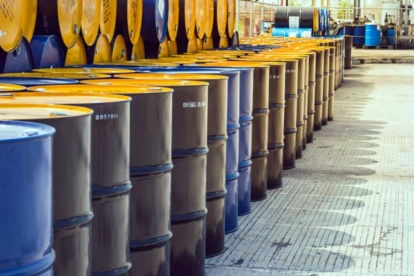 Los contratos de futuros para mayo retrocedieron 18,54 dólares.