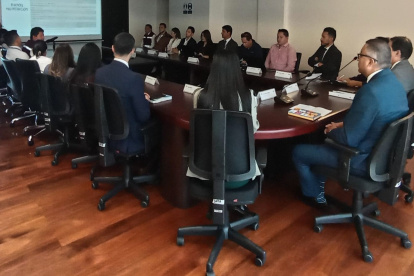 Los funcionarios de la Contraloría revisan los procesos ejecutados por los GAD y luego determinan las responsabilidades, en caso de irregularidades.