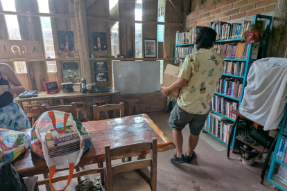 El proyecto de bibliotecas comunitarias busca acerca libros a quienes antes no tenían acceso.