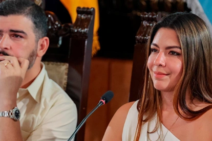Tatiana Coronel se mantiene como alcaldesa subrogante ante la ausencia de Álvarez