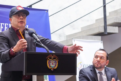 El gobierno de Gustavo Petro impuso una tasa del 100% a productos ecuatorianos
