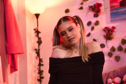 La cantente guayaquileña Gloria, artista de latin pop, fue una de las cuatro artistas ecuatorianas que compartieron su punto de vista sobre el tema.