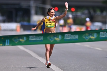 Paula Torres campeona mundial de marcha por equipos.