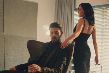 La película de suspense erótico '365 días' (2020) está basada en la primera novela de una trilogía de Blanka Lipińska.