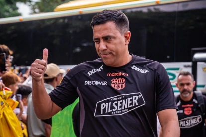 César Farías entrenador del Barcelona SC.