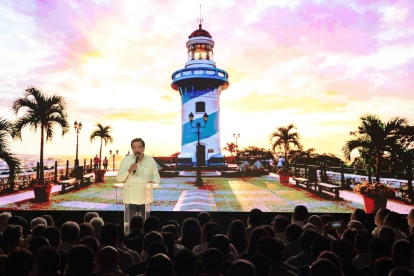 Jaime Nebot reapareció en el escenario político durante una conferencia en Guayaquil, en la que buscó reposicionar su liderazgo de cara a los comicios seccionales.