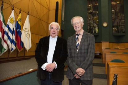 Fernando Santos y Gustavo Cordero.