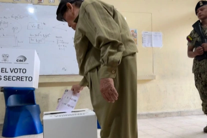 En los últimos 40 años de vida democrática, los ecuatorianos han sido convocados a las urnas en 14 ocasiones, durante la mayoría de los gobiernos.