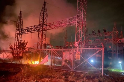 Un incendio se registró en la subestación eléctrica ubicada en el kilómetro 30 de la Vía a la Costa.