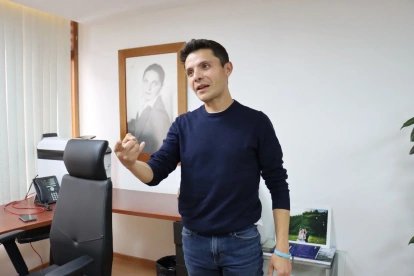 Wilson Merino es actual concejal del Distrito Metropolitano de Quito. Ha fiscalizado casos como la compra de Trolebuses.