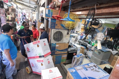 La demanda de dispositivos para ventilar se disparó en la Bahía de Guayaquil.