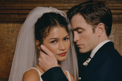 Zendaya y Robert Pattinson en una escena de boda en El Drama, donde una confesión cambia el rumbo de su relación antes del “sí, acepto”.