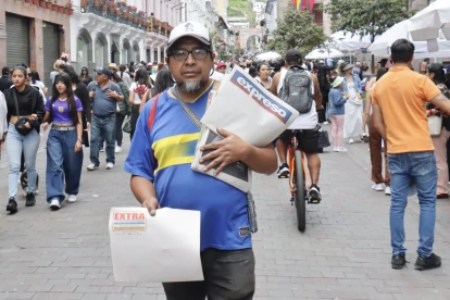 El domingo 12 de abril las portadas de los medios EXPRESO y EXTRA salieron en blanco en protesta de la persecución del Gobierno Nacional.