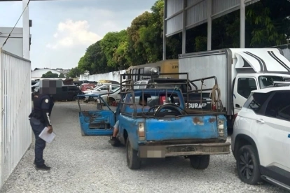 Esta camioneta fue retenida por la Agencia de Tránsito y Movilidad (ATM) porque no cumplía las condiciones para circular por las vías de Guayaquil.
