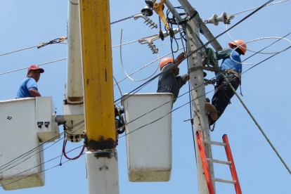 La ola de calor motiva un mayor consumo en los hogares. La demanda, sobrecarga la red eléctrica.