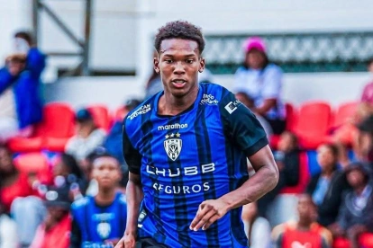 Johan Martínez, con 16 años fue fichado por Newcastle United.