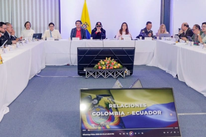 Gustavo Petro, presidente de Colombia, sesionó junto a su gabinete en Ipiales, cerca de la frontera Ecuador-Colombia.