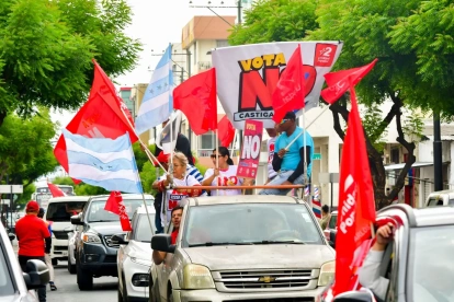 Antes y después de las elecciones, los políticos ecuatorianos hacen campaña. Son propagandas que distorsionan la realidad a su conveniencia.