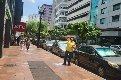 Las altas temperaturas incrementan casos de deshidratación, enfermedades en la piel y complicaciones en personas con condiciones médicas preexistentes.