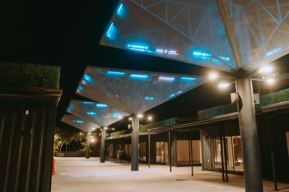 La intervención se centró en recuperar la infraestructura del complejo, incluyendo mejoras en los 17 locales comerciales ubicados sobre la avenida Carlos Julio Arosemena